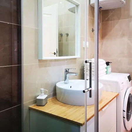 Filinhome Stefanovica 8 *